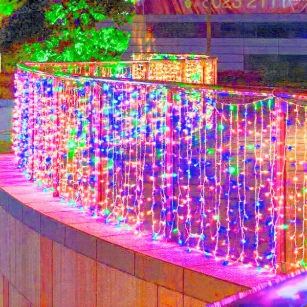 Instalatie LED cu franjuri lungi 1 M, Lungime 25 M, 600 LED, Multicolor
