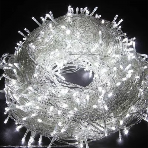 Instalatie LED cu franjuri lungi 1 M, Lungime 25 M, 600 LED, Alb Rece