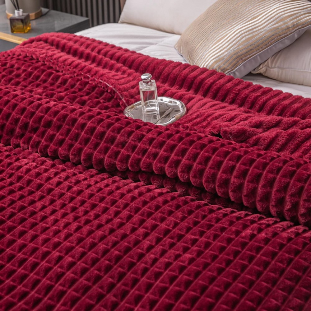 Patura super pufoasa Baycal Jo-jo, 200 x 230 cm, Rosu inchis
