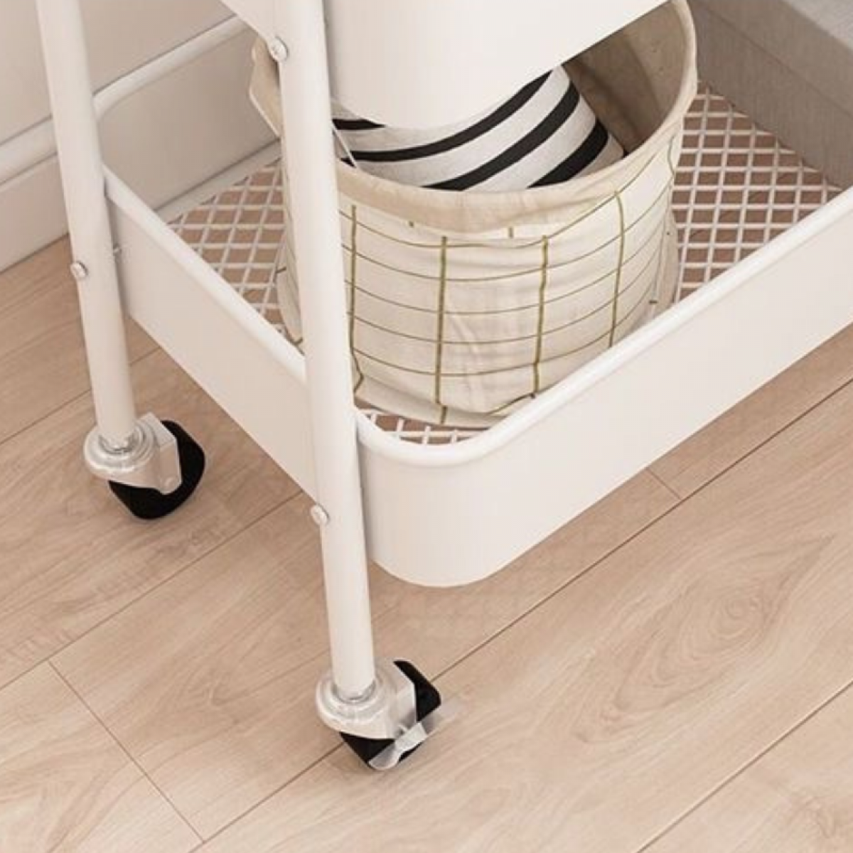 Suport portabil 2 rafturi, 2 carlige, 4 roti, 159 cm, Alb