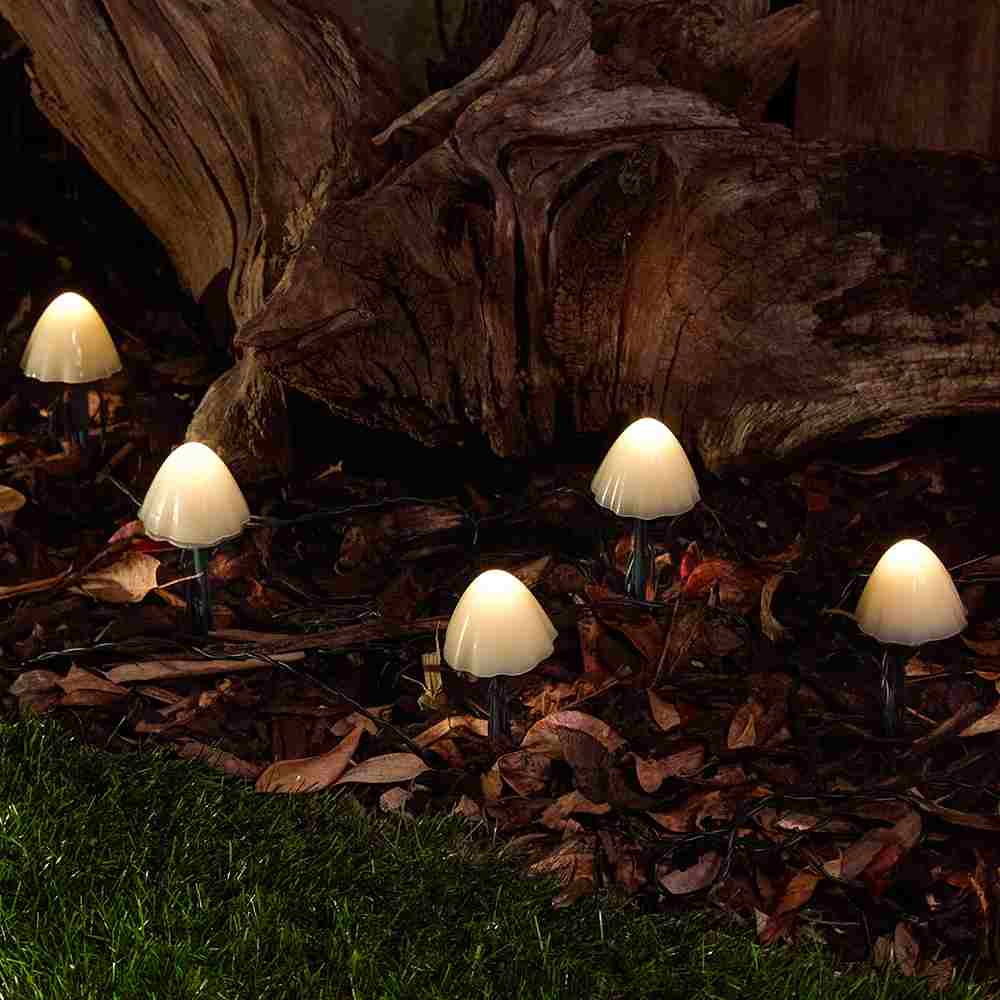 Decoratiune solara 12 ciupercute LED alb cald