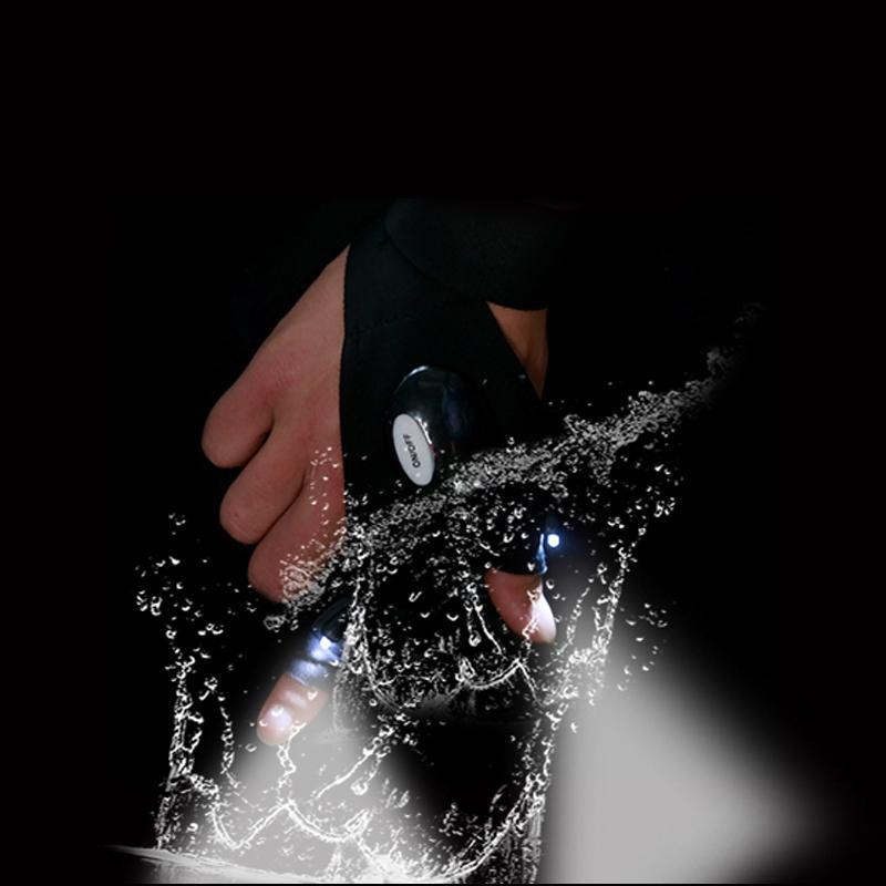 Manusa mesterului dotata cu 2 leduri